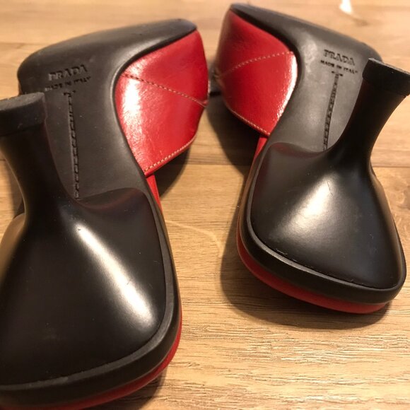 VINTAGE PRADA RED LEATHER SLIP ON PUMPS - Picture 5 of 5